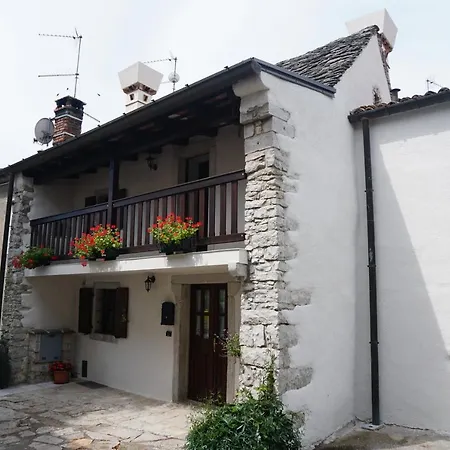 Vakantiehuis Alenka Borgo Grotta Gigante